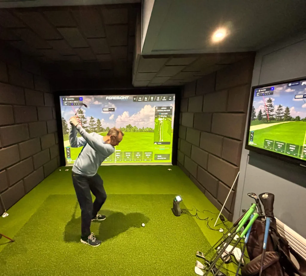 golf simulator in dubai